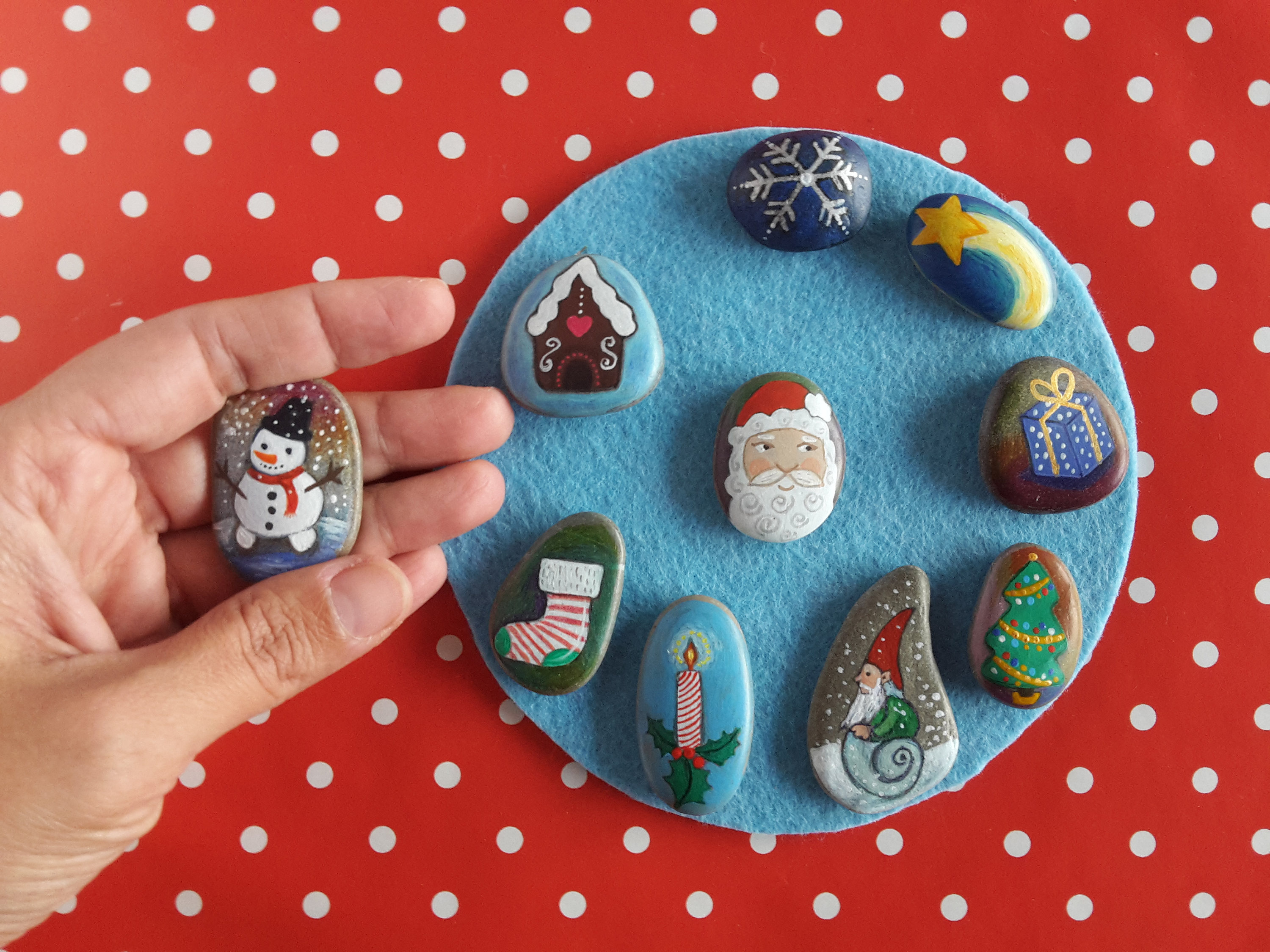 100 kreativních nápadů na malování kamenů ve vánočním duchu