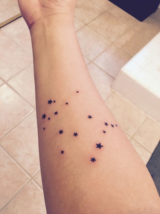 111 Dvynių tatuiruotės - raskite tinkamiausią!