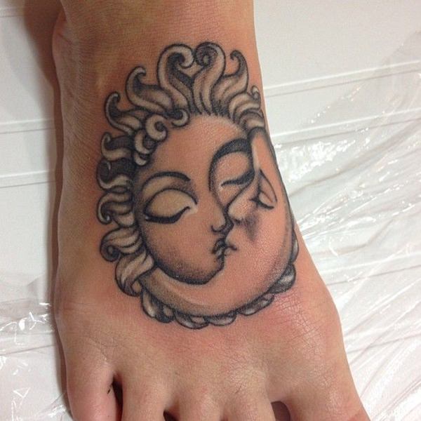 111 Dvynių tatuiruotės - raskite tinkamiausią!