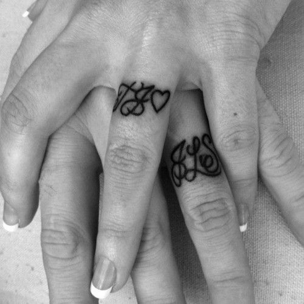 148 Saldžios vestuvinio žiedo tatuiruotės