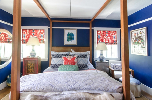 παραδοσιακά χρωματιστά σχέδια κρεβάτι κόκκινο μπλε λευκό ξύλο