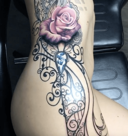 フラワーミュージックノートサイドピースタトゥーホットガールtattooinkspiration