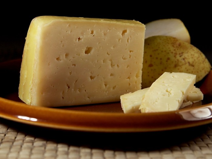 גבינות פופולריות טילסיטר גבינה בריאה