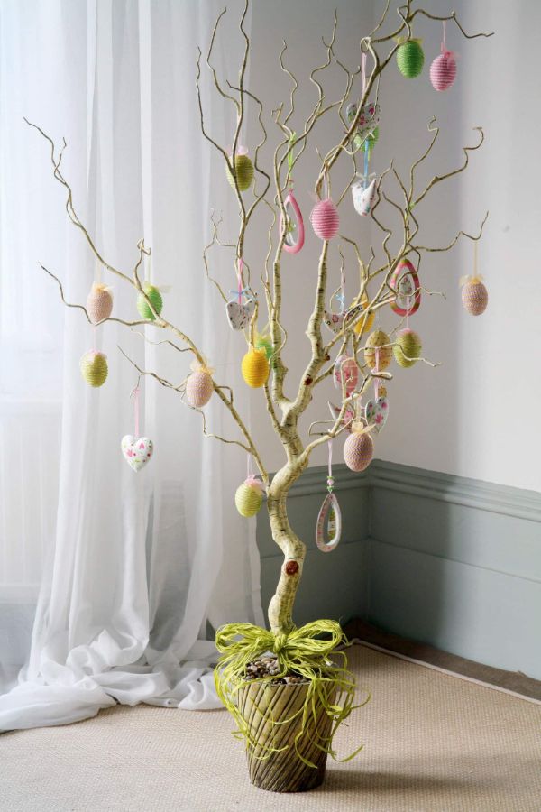 רעיונות שיחי חג הפסחא עץ הפסחא על העץ