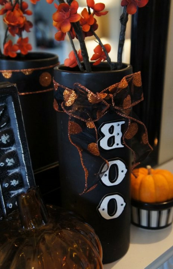 strašidelná halloween dekorace nápady váza černá oranžová