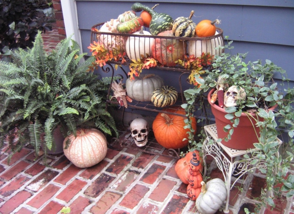 lebka strašidelný Halloween dekorace nápady rostlinné dýně
