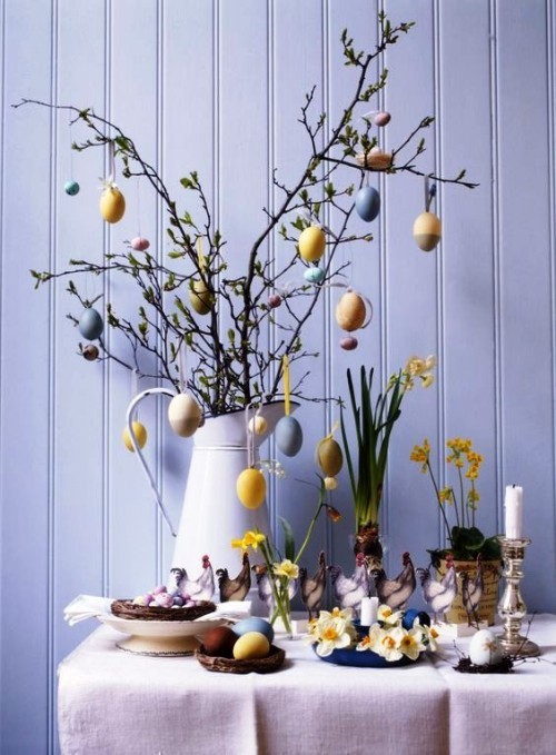40 εξαιρετικές shabby chic ιδέες διακόσμησης για διακοσμήσεις πασχαλινού τραπεζιού με κρεμάστρες και λουλούδια πασχαλινών αυγών