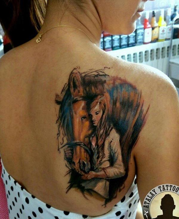 arklio ir merginos tatuiruotė ant nugaros