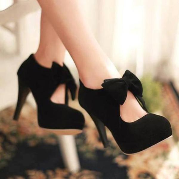 Sevimli Siyah Yüksek Topuklu Ayakkabılar