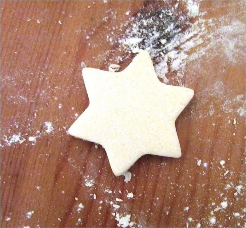 Návody na výrobu vánočních vykrajovaných figurek ze slaného těsta