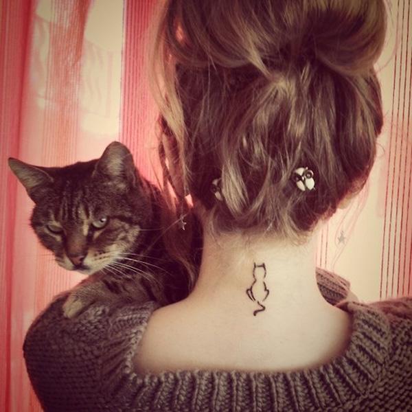 Mažos katės tatuiruotė