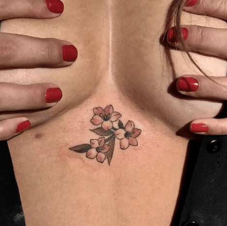 göğüs dövmesi altında, göğüs kafesi dövmesi, dövme, dövme sanatçısı, dövme tasarımı, dövme ilhamı, dövme sanatı, inked, inkedmag