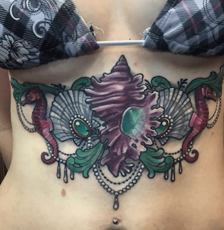 göğüs dövmesi altında, göğüs kafesi dövmesi, dövme, dövme sanatçısı, dövme tasarımı, dövme ilhamı, dövme sanatı, inked, inkedmag