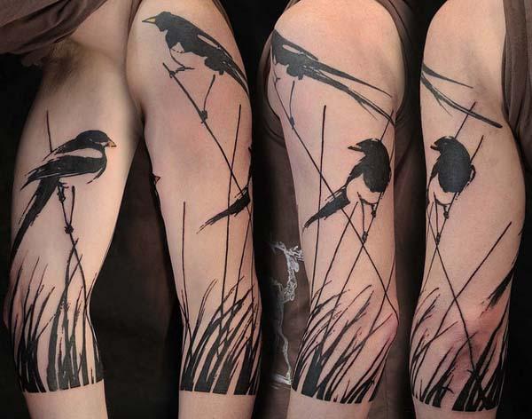 Paukščių silueto tatuiruotė visomis rankovėmis