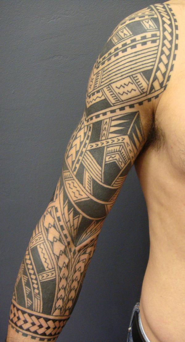 Polinezijos visos rankos tatuiruotė