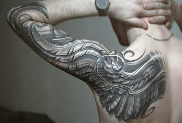 Angelo sparno rankos tatuiruotė