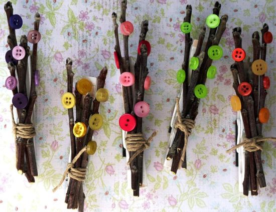 60 høstideer for håndverk med knapper klesklyper med kvister og fargede knapper