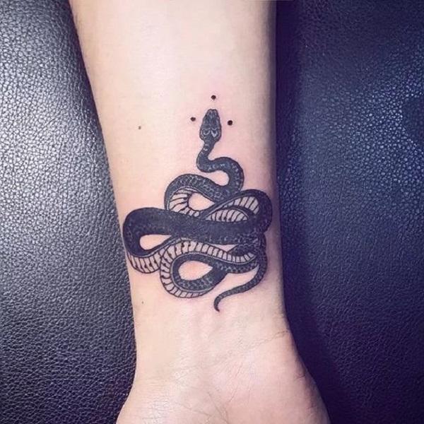 Gyvatės tatuiruotė