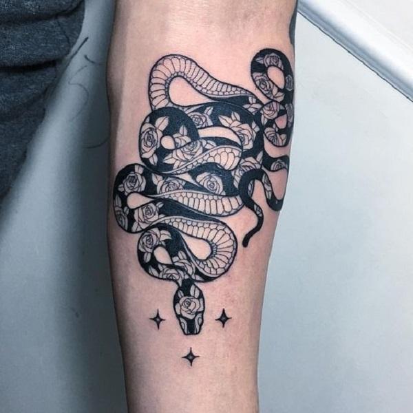 Gyvatės tatuiruotė