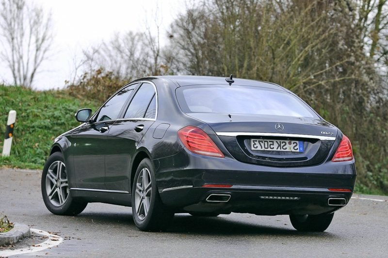 Σπορ αυτοκίνητα Mercedes S 500 πίσω όψη