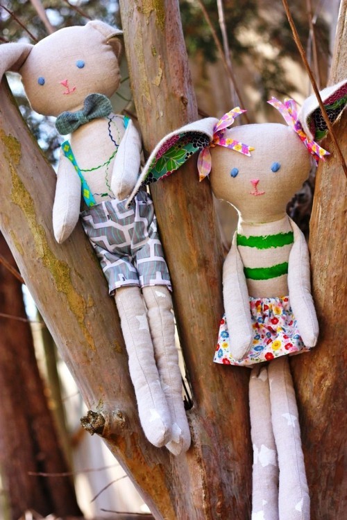 Nápady a projekty na šití velikonočních dekorací roztomilé králičí panenky dívka chlapec