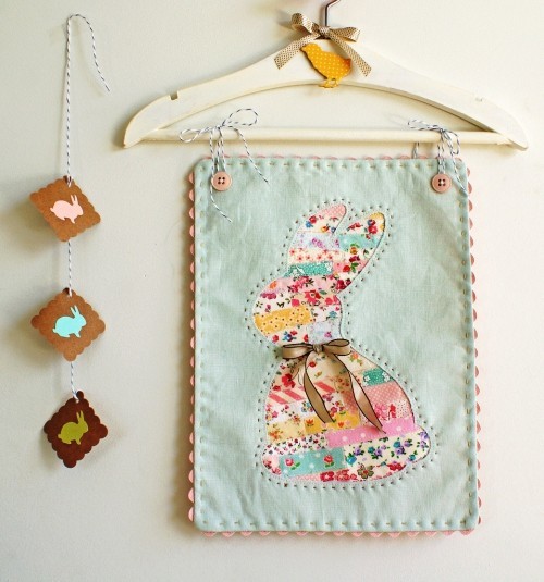 Nápady a projekty pro velikonoční výzdobu šití zástěry na ručník patchwork králičí dekorace