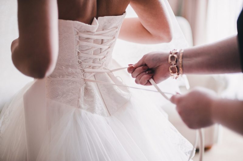 Tips for å velge riktig farge på brudekjole