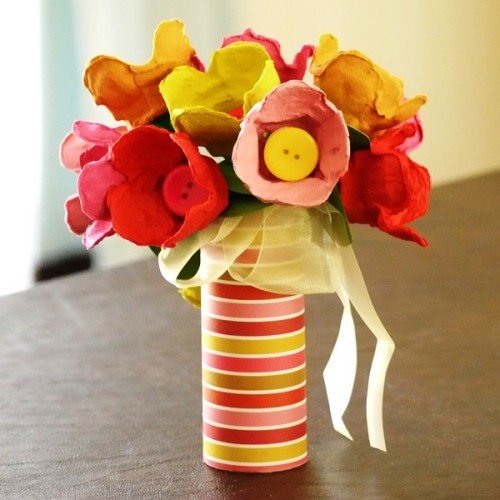 80 čerstvých, jarních nápadů na výrobu tulipánů, krabiček od vajec, barevných květin do vázového papíru