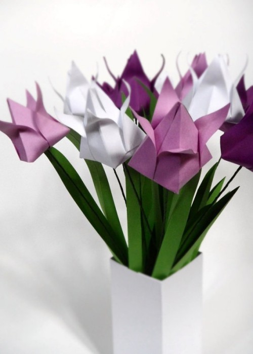 80 čerstvých jarních nápadů na výrobu tulipánových papírových květin fialově bílý řemeslný papír