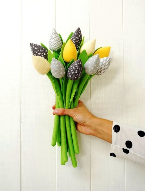80 čerstvých jarních nápadů na výrobu tulipánů, barevné tečkované tulipány z neutrální látky
