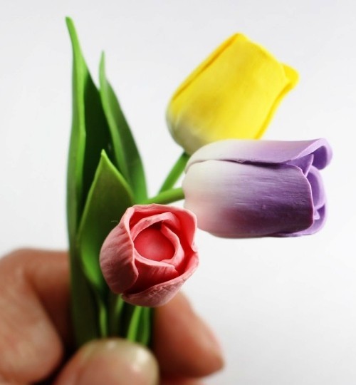 80 čerstvých, jarních nápadů na drobotvorné tulipány. Vyrobte si květiny z fimo polymeru sami