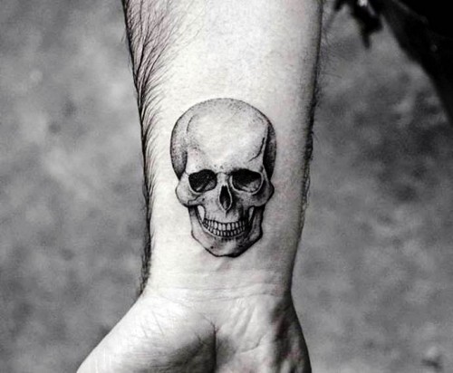 Håndleddet tatovering ideer skallen realistisk