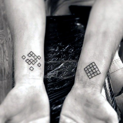 Håndleddet tatovering ideer puslespill deler kuber