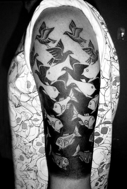 Negativní vesmírné tetovací motivy iluze ryb a ptáků