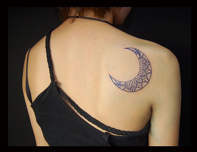 91 Mėnulio tatuiruotė iš šio pasaulio