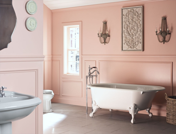 Gjeldende baderomsinnredningstrender og ideer rosa og grå trendmøbler