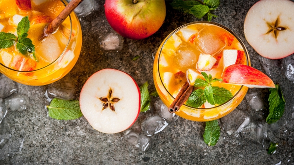 Apple Cider Eddik Diet - Hvor sunt er Detox Diet egentlig cocktail med eddik og eplejuice