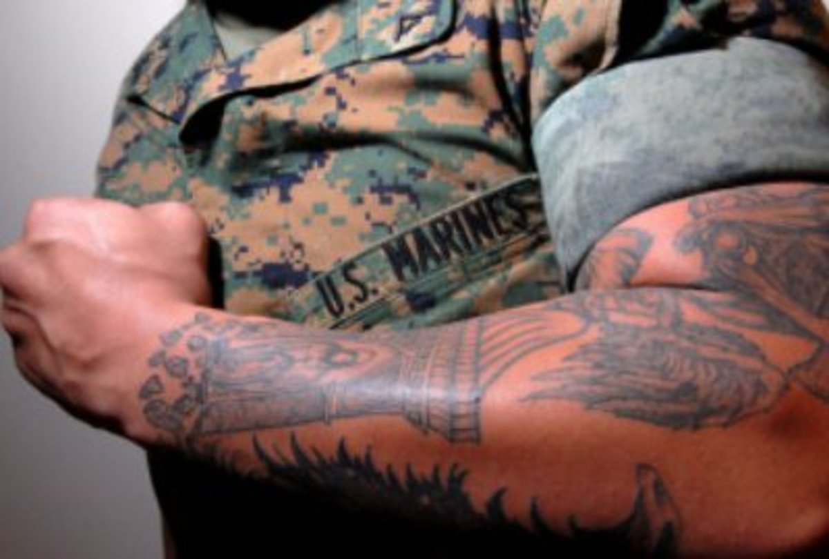 Armija uždraudė matomas tatuiruotes
