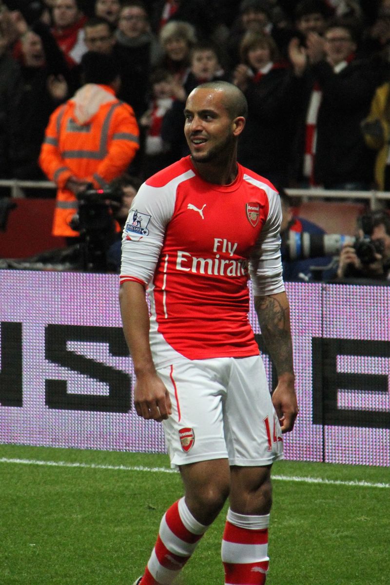 Theo_Walcott_happy_with_his_goal!_1_(16501335572)