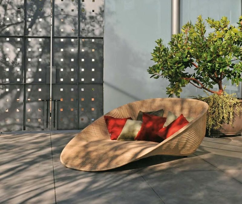 obývací nábytek venkovní krásné lehátko ratanový nábytek zahrada