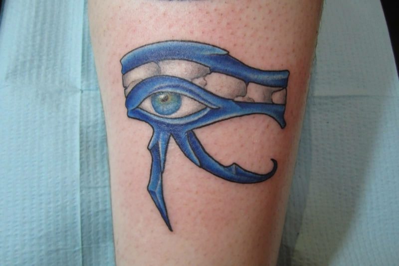 blå horus øye tatovering