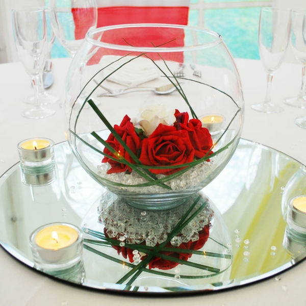 blomsterdekorasjoner i glass uvanlige dekorasjoner stilige borddekorasjoner