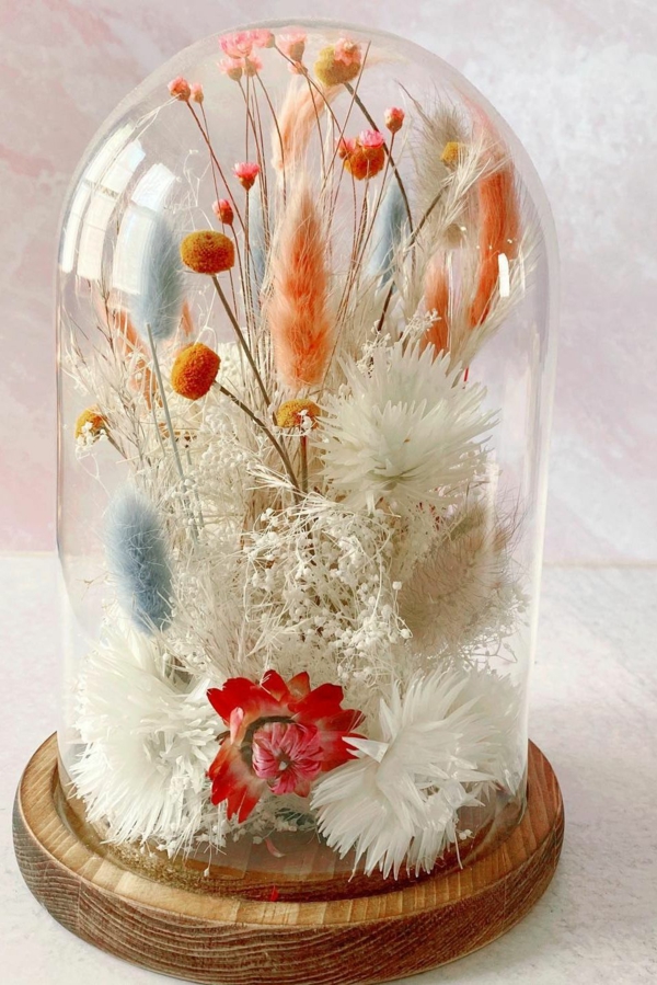 blomsterdekorasjon i glass fancy DIY ideer glass kuppel
