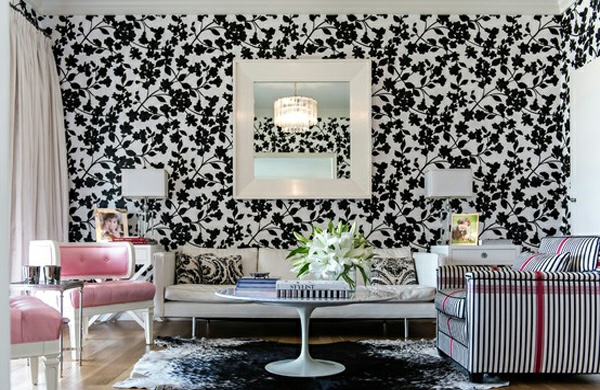 květinové tapety černobílý vzor design obývacího pokoje