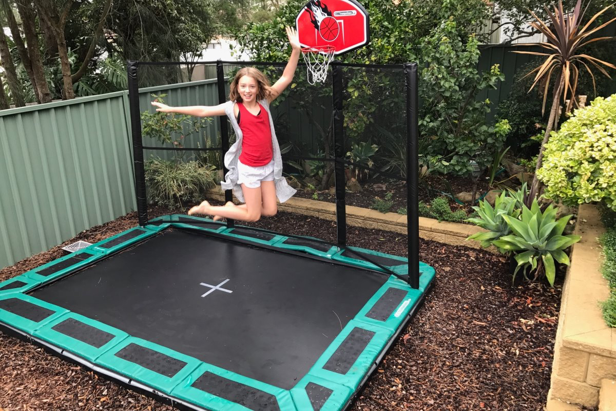 Bakken trampoline basketball lekeplass barnehage