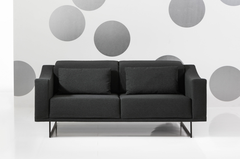 brühl-sofaer-modell-deep-space-svart