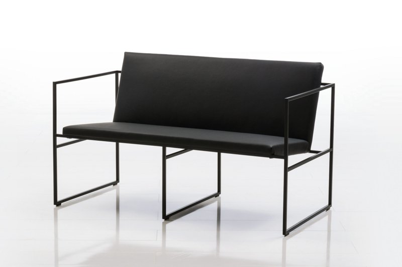 brühl-sofaer-modell-nåde-svart
