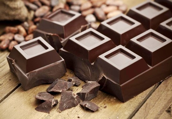 הורדת כולסטרול באופן טבעי שוקולד מריר ללב בריא
