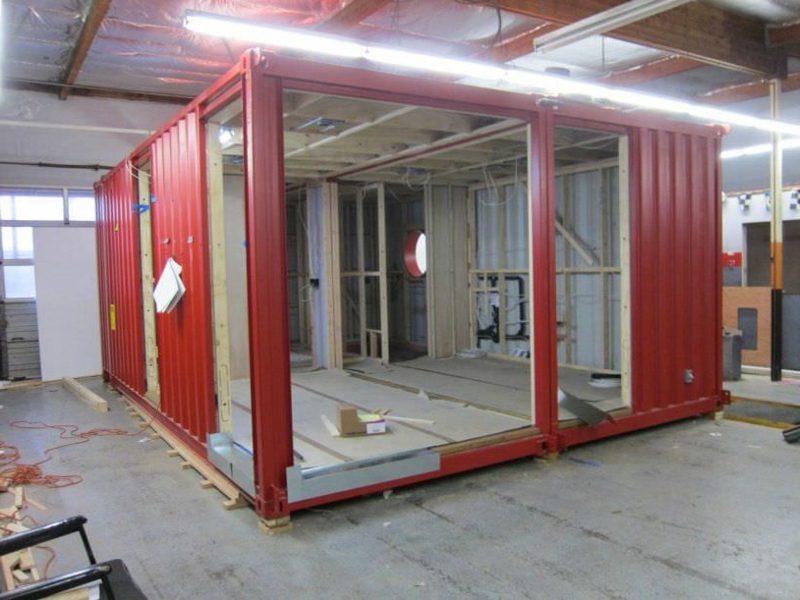 rødt containerhus