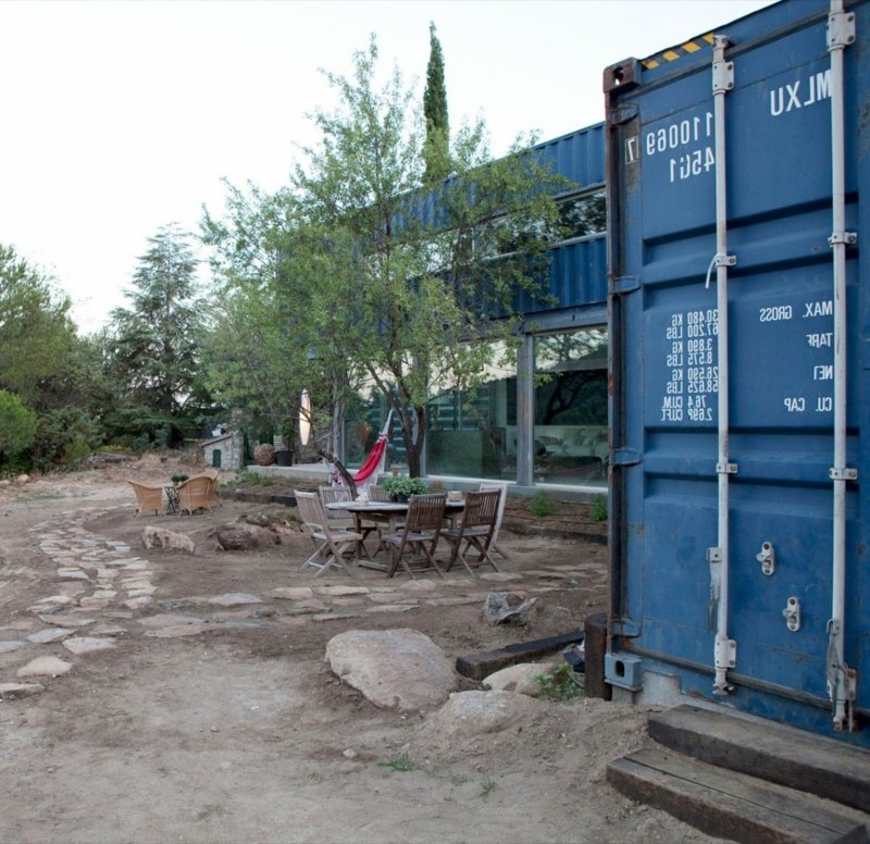 containerhus i El Tiemblo blå